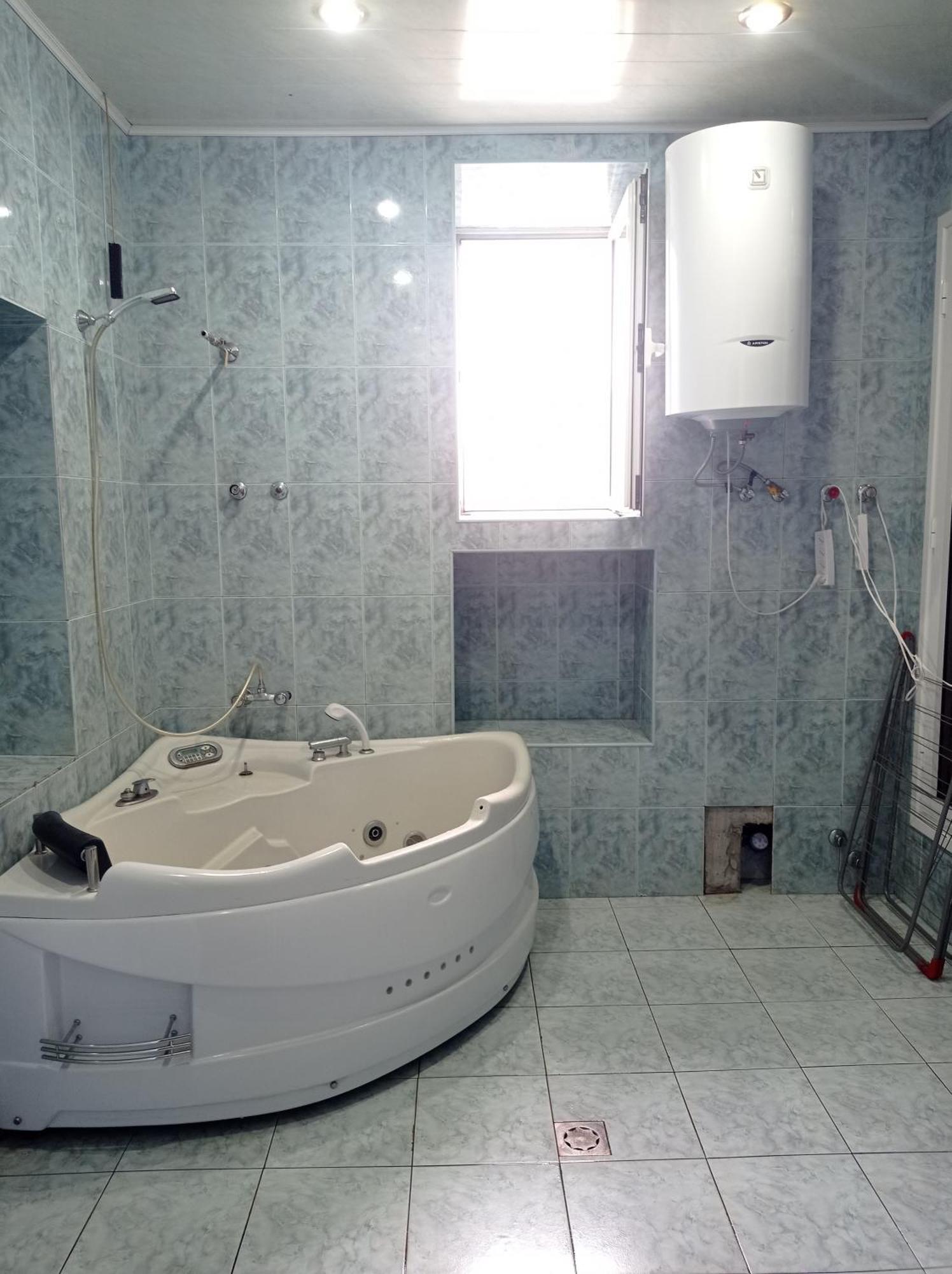 Sun City Hostel Yerevan Bagian luar foto